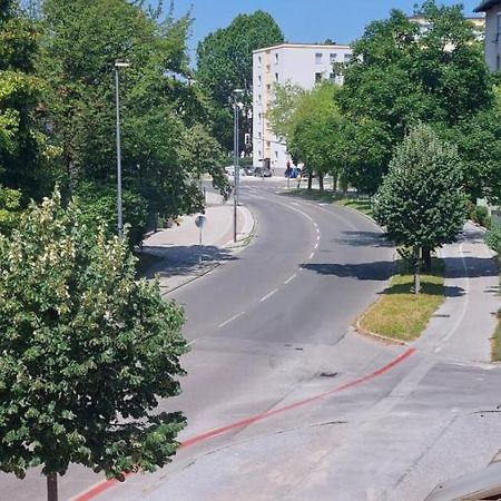 Cozy, Bright And Affordable Studio W/ Free Parking Ljubljana Extérieur photo