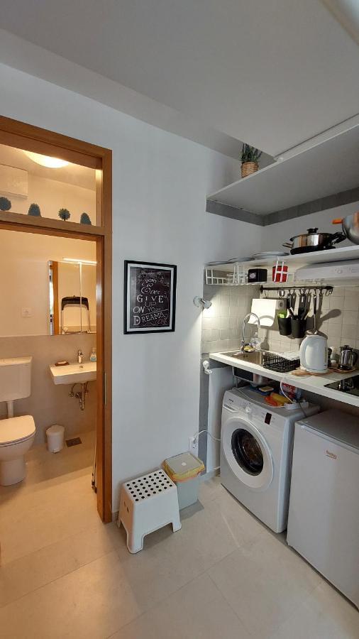 Cozy, Bright And Affordable Studio W/ Free Parking Ljubljana Extérieur photo