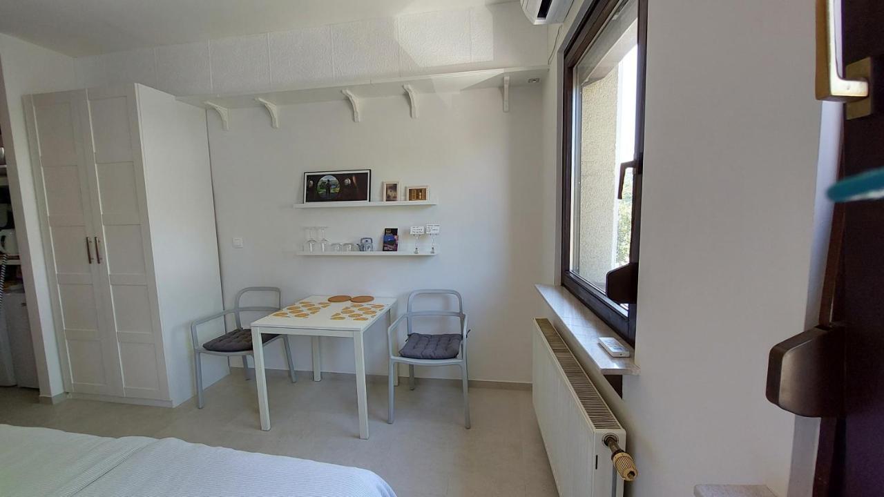 Cozy, Bright And Affordable Studio W/ Free Parking Ljubljana Extérieur photo
